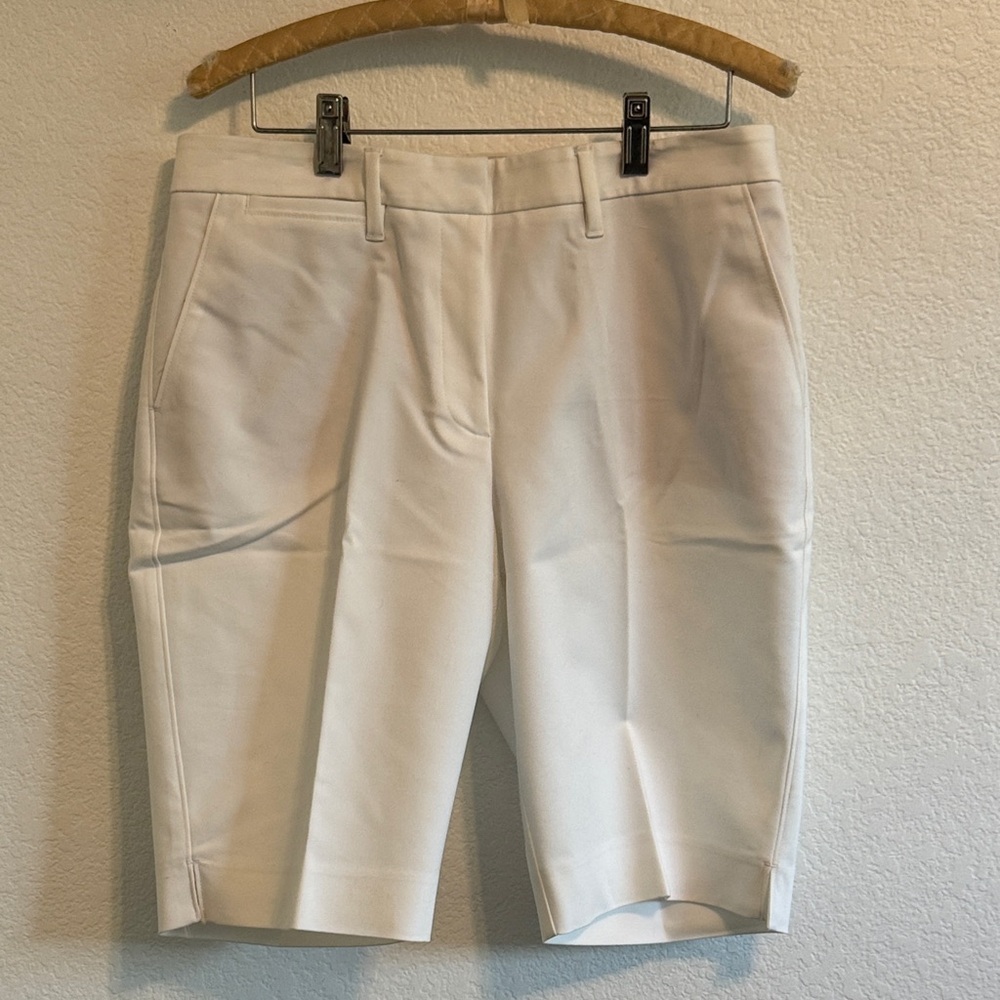 WHITE HOUSE BLACK MARKET WOMENS SHORTS WHITE THE 11" BERMUDA SHORT